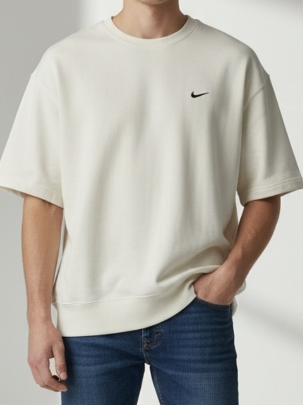 Nike Men's Cream Swoosh Short-Sleeve Sweatshirt